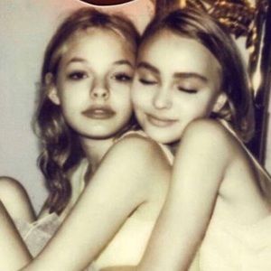 Meet your Posher, Molls